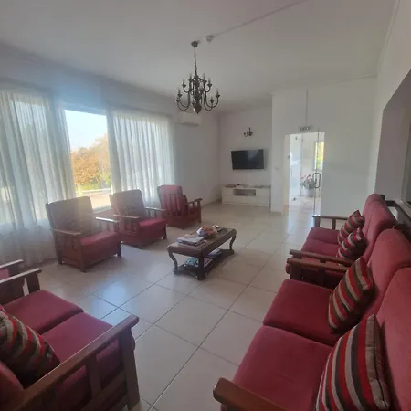 Padre Cruz Hotel